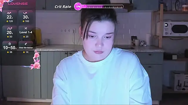 Snapshot of LinaElasm chatting on 11/16/25, 01:11 LinaElasm online show from 11/16/25, 01:11