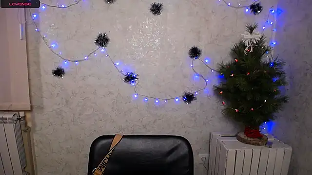 Snapshot of AmandaDimond_ chatting on 12/14/25, 12:54 AmandaDimond online show from 12/14/25, 12:54