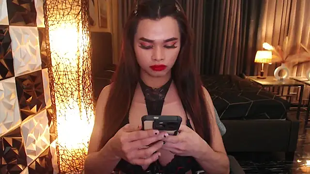 BigCockMaxineTS online show from 09/20/25, 05:58