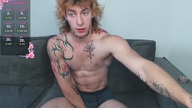 Snapshot of Brendan__Piks chatting on 10/14/25, 10:27 Brendan Piks online show from 10/14/25, 10:27