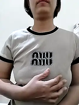 Snapshot of love_sexy090 chatting on 10/31/25, 12:33 love sexy090 online show from 10/31/25, 12:33