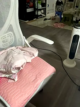 Mina048 online show from 11/29/25, 03:15