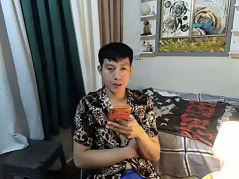 xshyboyx online show from 07/28/26, 12:01