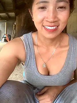 ThiHa003 online show from 10/18/25, 06:26