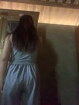 ThiHa003 online show from 10/22/25, 04:35