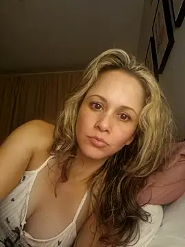 Miasiren online show from 10/12/25, 07:29