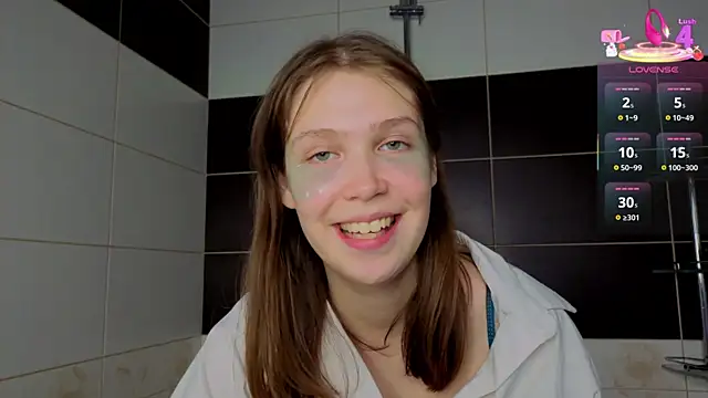 Snapshot of BeatrixCarIeton chatting on 10/15/25, 07:47 BeatrixCarIeton online show from 10/15/25, 07:47