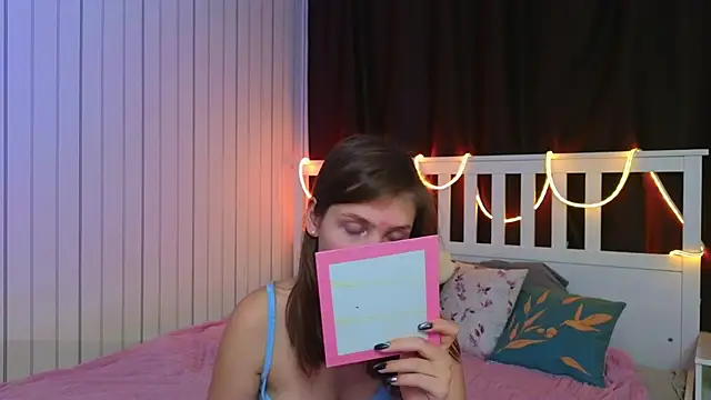 Snapshot of BeatrixCarIeton chatting on 11/30/25, 07:29 BeatrixCarIeton online show from 11/30/25, 07:29