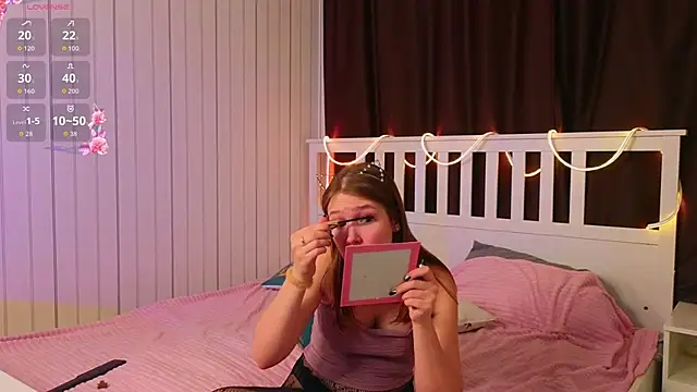 Snapshot of BeatrixCarIeton chatting on 12/03/25, 07:23 BeatrixCarIeton online show from 12/03/25, 07:23