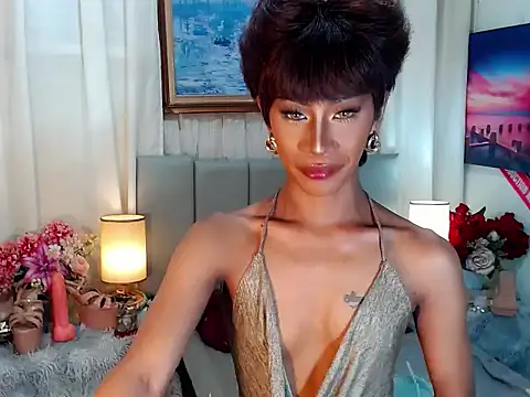 sassylatina online show from 11/14/25, 02:38