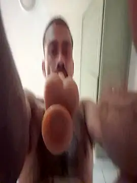 Snapshot of Cnutt310 chatting on 11/11/25, 01:49 Cnutt310 online show from 11/11/25, 01:49