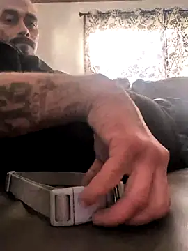 Snapshot of Cnutt310 chatting on 12/01/25, 09:53 Cnutt310 online show from 12/01/25, 09:53