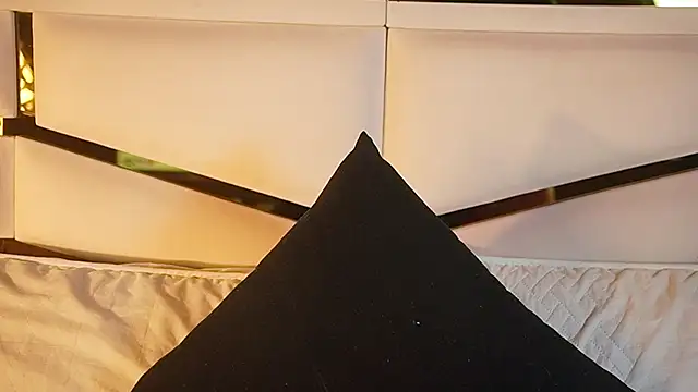 ambar rosse25 online show from 09/22/25, 11:34