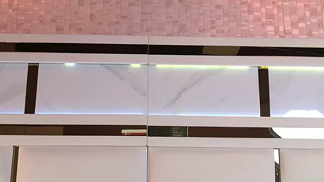 ambar rosse25 online show from 10/04/25, 11:41