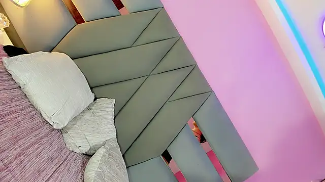 SabrinaAbasali online show from 09/20/25, 09:05