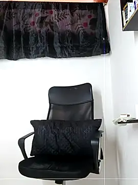 angierot2025 online show from 07/06/26, 07:16