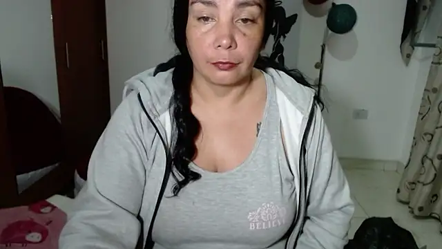 Vivian milf paint online show from 09/19/25, 03:19