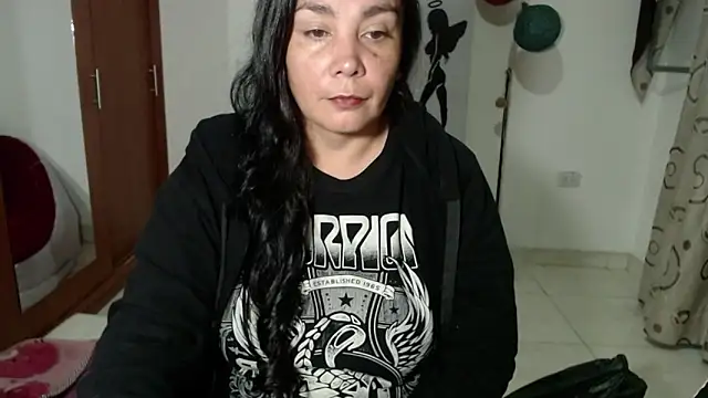 Vivian milf paint online show from 09/27/25, 03:00