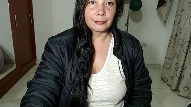 Vivian milf paint online show from 10/24/25, 03:14