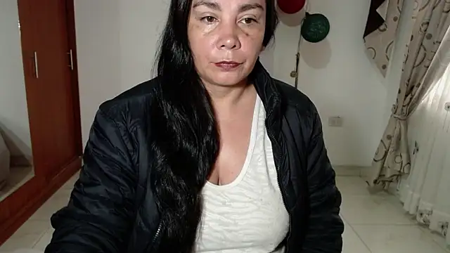 Vivian milf paint online show from 10/26/25, 11:27