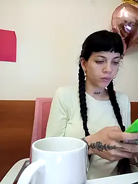 Paula Alameda online show from 10/08/25, 11:24