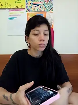 Paula Alameda online show from 10/24/25, 02:02