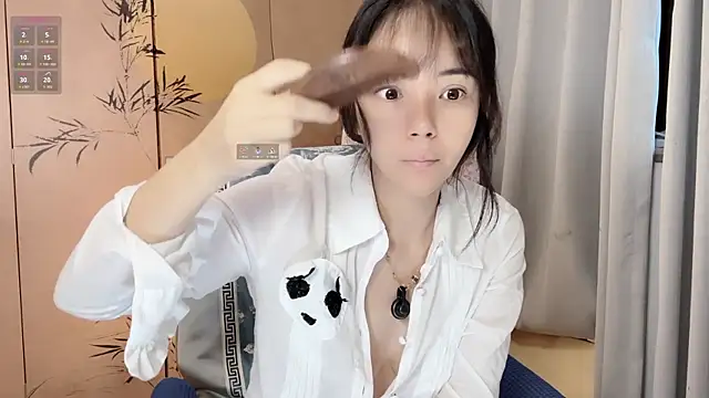 Snapshot of xinxin520-baby chatting on 10/16/25, 11:28 xinxin520-baby online show from 10/16/25, 11:28