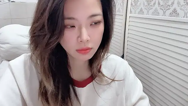 Holiland online show from 12/16/25, 01:32