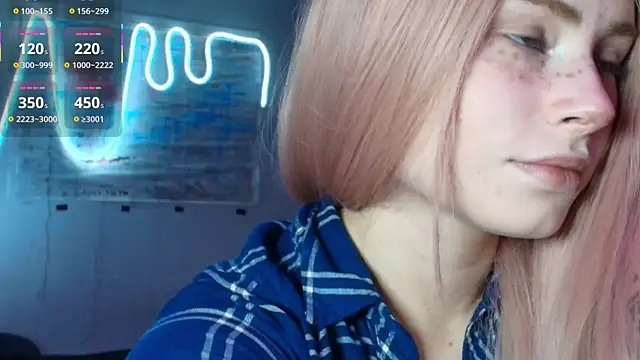 Snapshot of PieraMarch chatting on 09/24/25, 07:28 PieraMarch online show from 09/24/25, 07:28