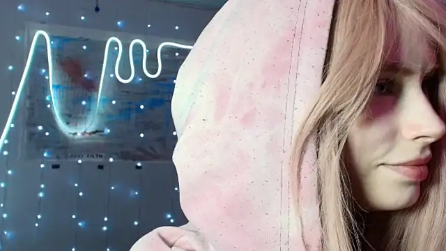 Snapshot of PieraMarch chatting on 10/03/25, 06:05 PieraMarch online show from 10/03/25, 06:05