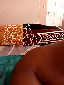 shy-lillyX22 online show from 05/09/26, 06:51