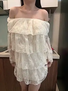 Meii-meyy online show from 11/21/25, 05:06