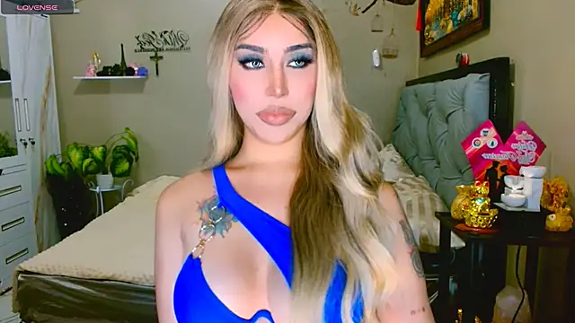 Snapshot of Franchesca_Trans chatting on 10/06/25, 08:01 Franchesca Trans online show from 10/06/25, 08:01