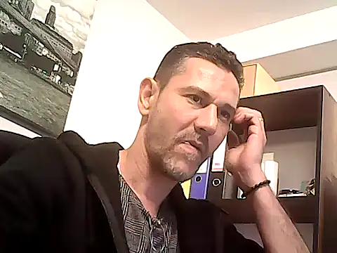 Snapshot of mastercharisma35 chatting on 01/16/26, 02:43 mastercharisma35 online show from 01/16/26, 02:43