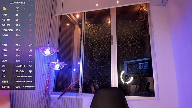 EvelynZoe online show from 10/28/25, 05:00