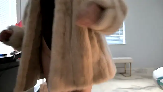 foxyroxymilf online show from 11/17/25, 11:38