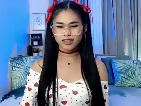 Snapshot of PrettyBlythes_TS chatting on 11/03/25, 11:22 PrettyBlythes TS online show from 11/03/25, 11:22