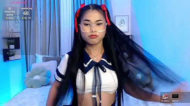 Snapshot of PrettyBlythes_TS chatting on 11/05/25, 12:16 PrettyBlythes TS online show from 11/05/25, 12:16