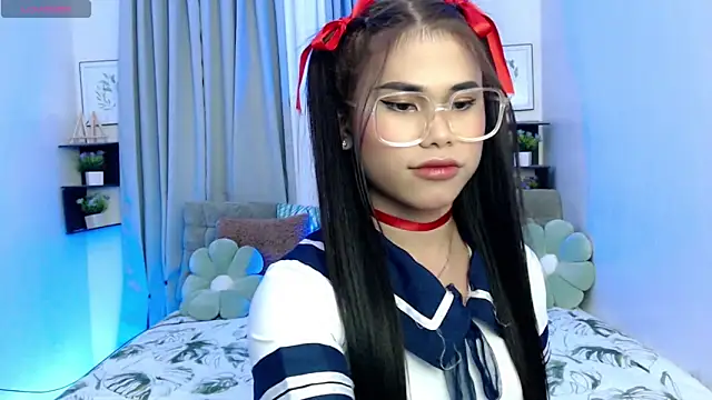 Snapshot of PrettyBlythes_TS chatting on 11/12/25, 01:22 PrettyBlythes TS online show from 11/12/25, 01:22