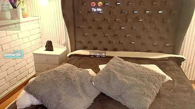 sidneylove  online show from 09/25/25, 02:32