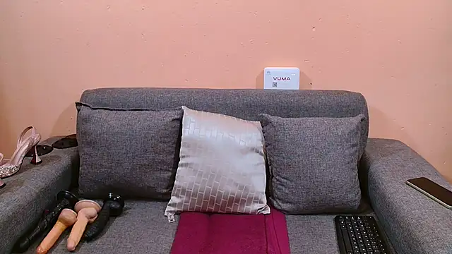 Snapshot of lunasexyXx chatting on 11/01/25, 04:14 lunasexyXx online show from 11/01/25, 04:14