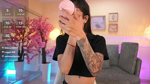 NicoleCrawft online show from 11/20/25, 07:35