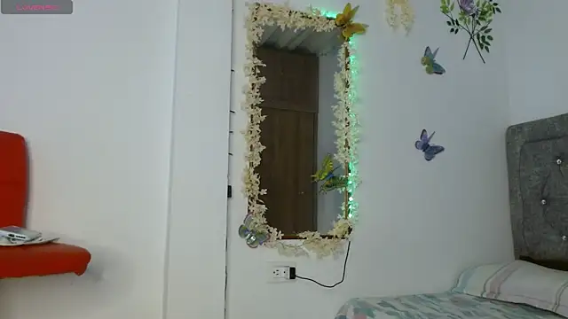 Snapshot of Meriilyn_Monroe724 chatting on 11/28/25, 02:20 Meriilyn Monroe724 online show from 11/28/25, 02:20