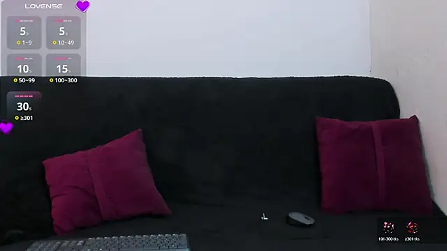 Snapshot of Britney_Rose chatting on 06/01/26, 05:42 Britney Rose online show from 06/01/26, 05:42