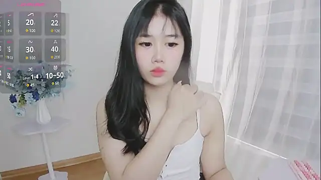 Snapshot of -Rose-Lucky- chatting on 09/24/25, 01:20 -Rose-Lucky- online show from 09/24/25, 01:20