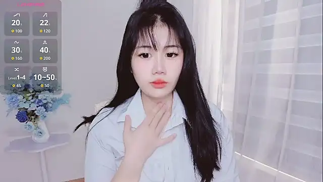 Snapshot of -Rose-Lucky- chatting on 10/21/25, 01:17 -Rose-Lucky- online show from 10/21/25, 01:17
