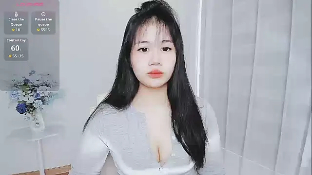 Snapshot of -Rose-Lucky- chatting on 10/25/25, 01:24 -Rose-Lucky- online show from 10/25/25, 01:24