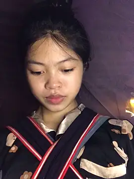 Thy00   online show from 10/07/25, 07:38