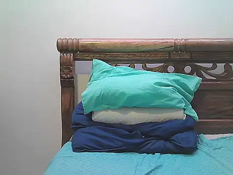 Snapshot of morenocabro10 chatting on 09/24/25, 08:23 morenocabro10 online show from 09/24/25, 08:23