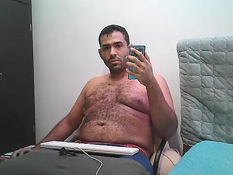 Snapshot of morenocabro10 chatting on 11/11/25, 10:54 morenocabro10 online show from 11/11/25, 10:54